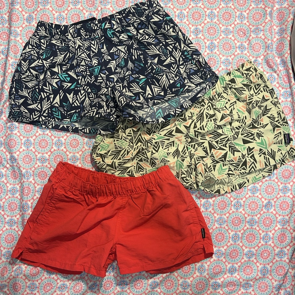 bundle of patagonia “barely baggies” shorts